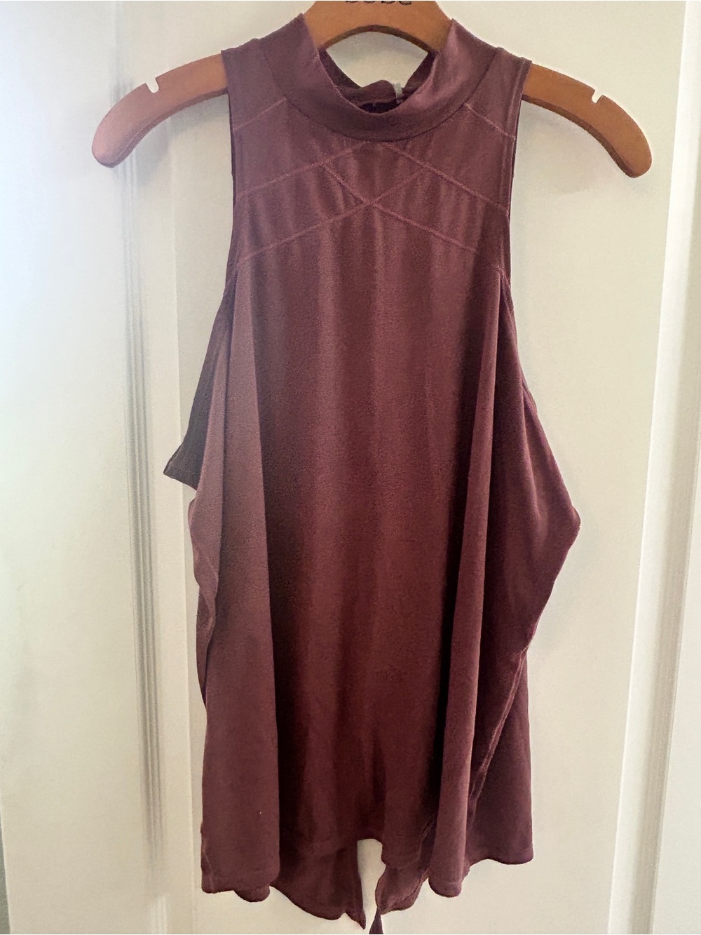 Prana Sleeveless High Neck Tank Top in brown - L